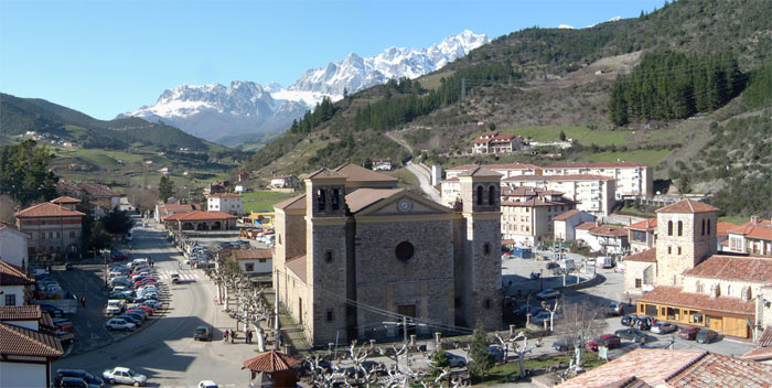 Toma aerea de la Iglesia de Potes