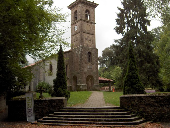 Iglesia de Esles en Artesles 2005