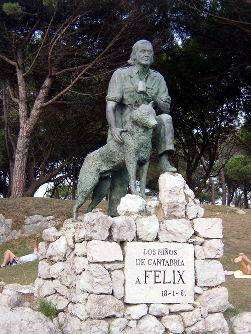 Estatua en Santander de Félix Samuel Rodríguez de la Fuente