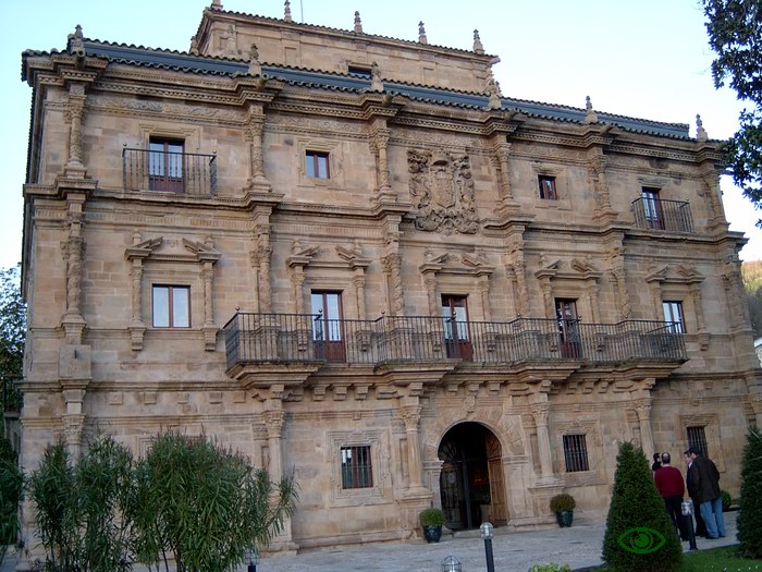 Palacio Soñanes, frente fachada