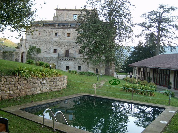 Piscina del Palacio de Soñanes