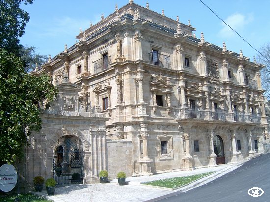 Fachada del Palacio de Soñanes