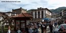 La plaza y la torre de potes